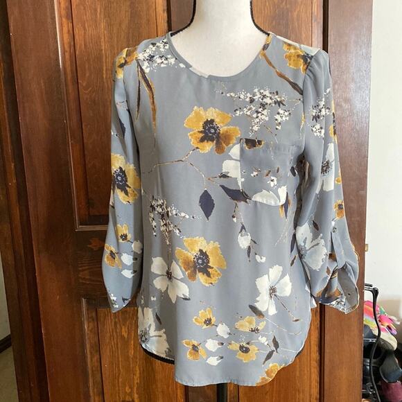 Lily White | Floral Blouse Size S - Picture 1 of 7